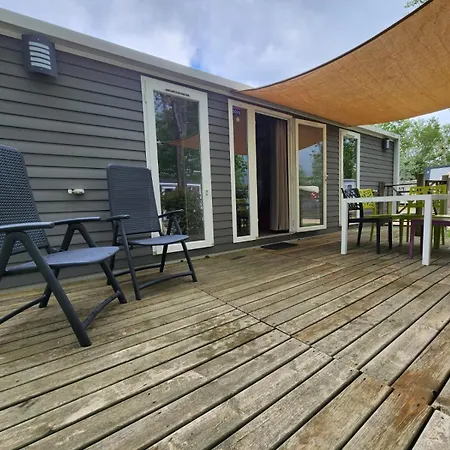 La Yole Mobil-home Bord De Et Grand Espace Aquatique Kamp alanı Vendres