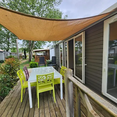 La Yole Mobil-home Bord De Et Grand Espace Aquatique * Vendres