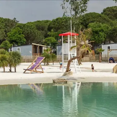 Kemp La Yole Mobil-home Bord De Et Grand Espace Aquatique Vendres